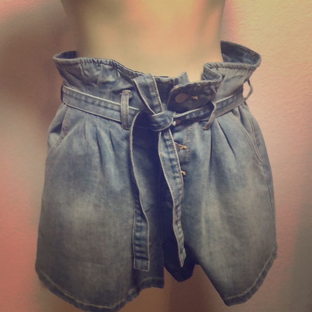 Mom style high rise denim shorts